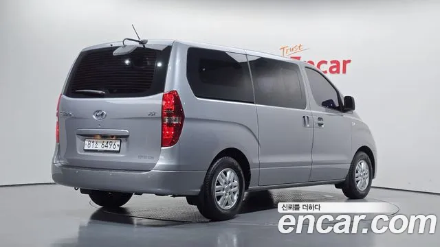 Hyundai Starex 2017 thumb 2