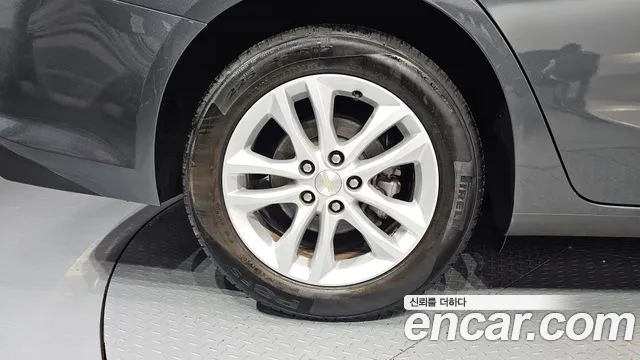 ChevroletGMDaewoo Malibu 2017 thumb 5