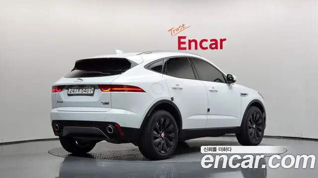 Jaguar E-Pace 2019 thumb 2
