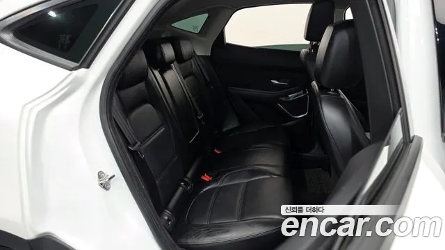 Jaguar E-Pace 2019 thumb 11