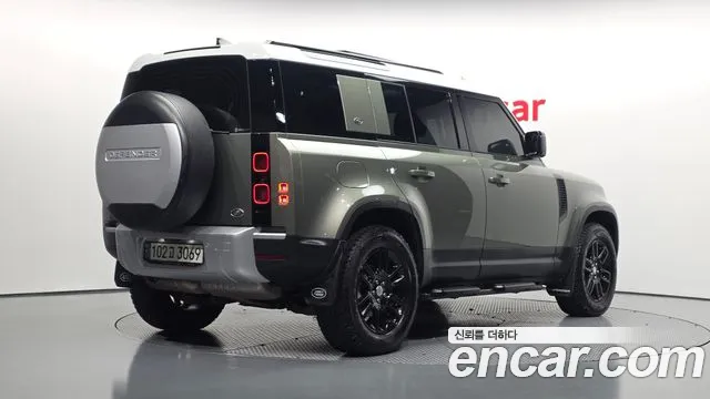 Land Rover Defender 2021 thumb 2