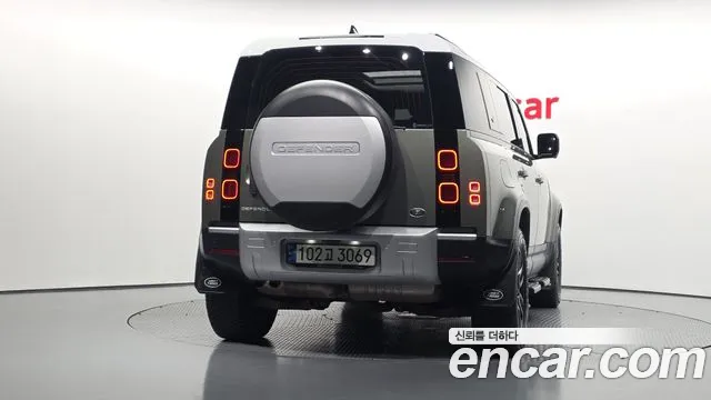 Land Rover Defender 2021 thumb 4