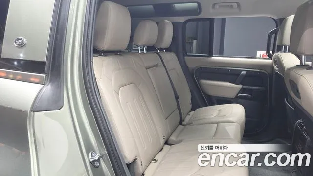 Land Rover Defender 2021 thumb 12