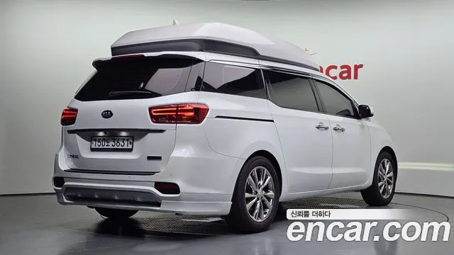 Kia Carnival 2019 thumb 2