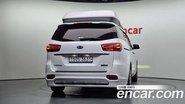 Kia Carnival 2019 thumb 4