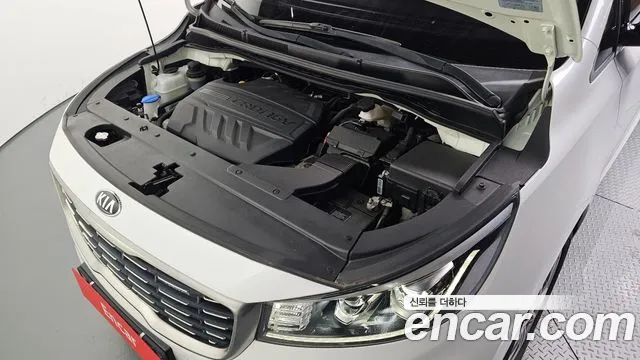 Kia Carnival 2019 thumb 6