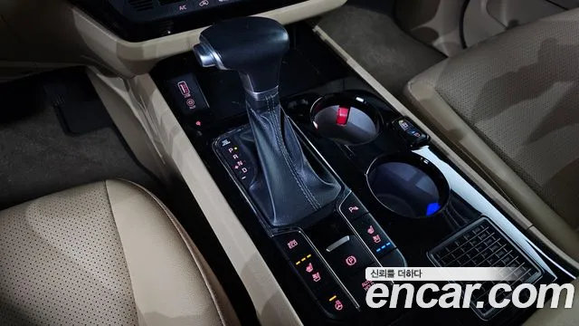 Kia Carnival 2019 thumb 9