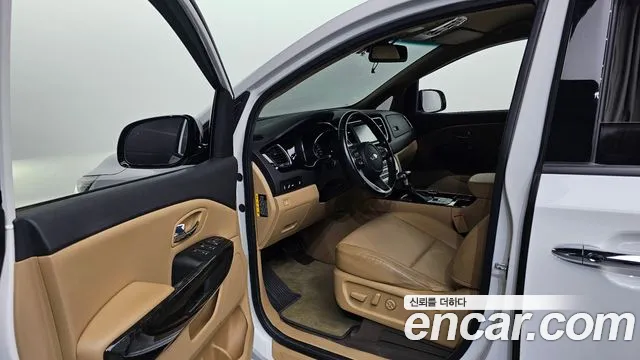 Kia Carnival 2019 thumb 10