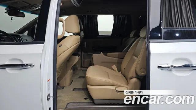 Kia Carnival 2019 thumb 12