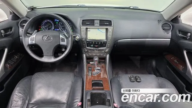 Lexus IS 2010 thumb 7