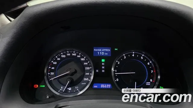 Lexus IS 2010 thumb 8