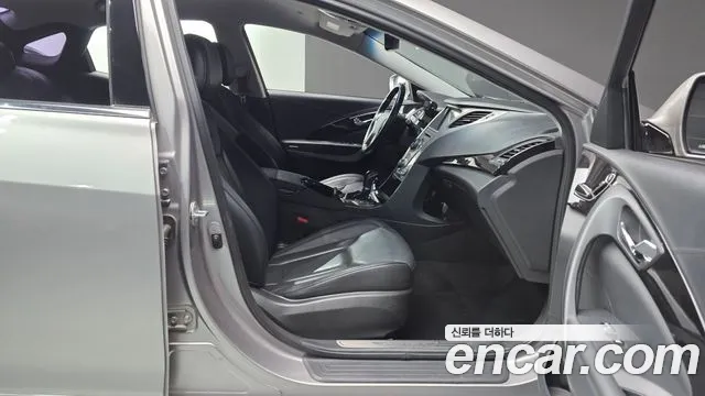 Hyundai Grandeur 2013 thumb 11