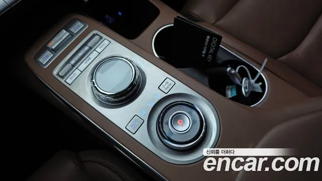 Genesis GV70 2023 thumb 9