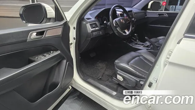 KG_Mobility_Ssangyong Rexton 2019 thumb 10
