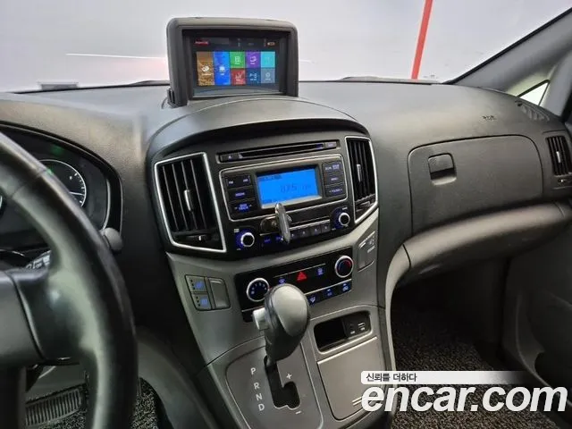 Hyundai Starex 2018 thumb 10