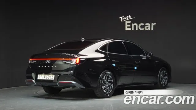 Hyundai Sonata 2023 thumb 2