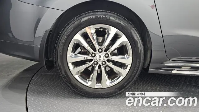 Kia Carnival 2016 thumb 4