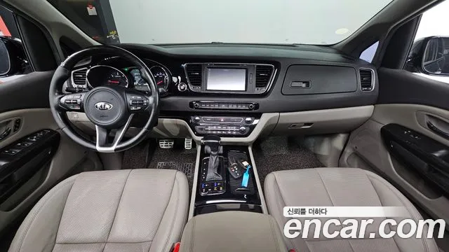 Kia Carnival 2016 thumb 6