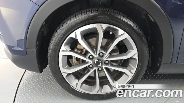 KG_Mobility_Ssangyong TIBOLI 2017 thumb 5