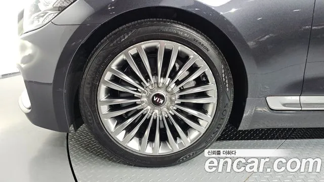 Kia K9 2019 thumb 4