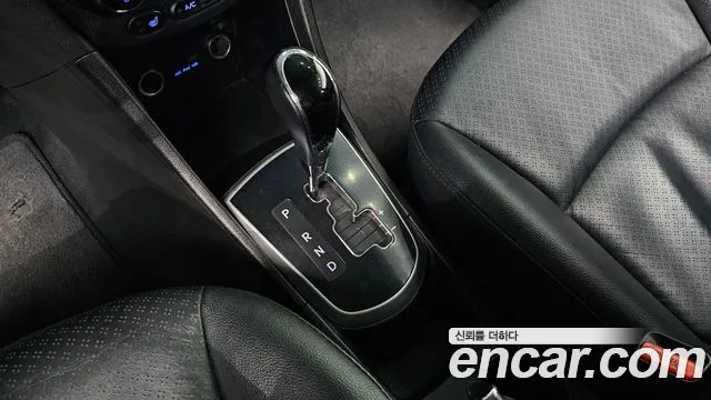 Hyundai Accent 2013 thumb 9