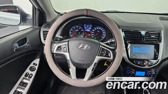 Hyundai Accent 2013 thumb 12