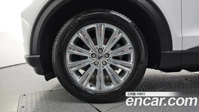 Ford Explorer 2020 thumb 5