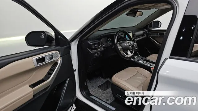 Ford Explorer 2020 thumb 10