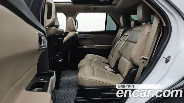 Ford Explorer 2020 thumb 11