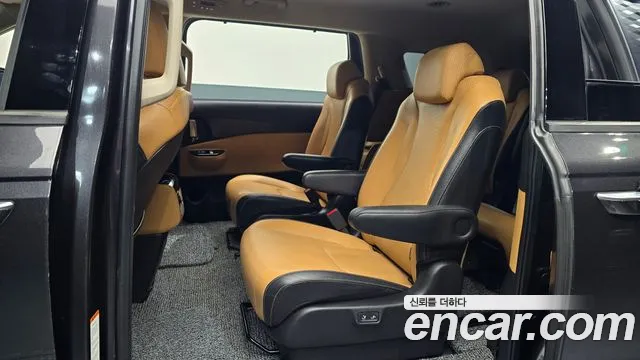Kia Carnival 2020 thumb 12