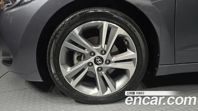 Hyundai Avante 2018 thumb 4