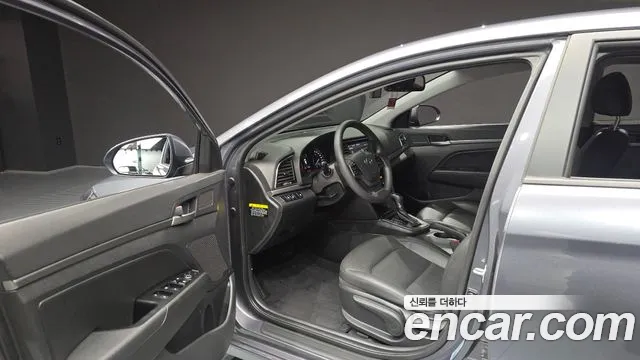Hyundai Avante 2018 thumb 9