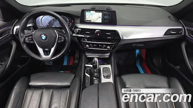 BMW 5-Series 2018 thumb 6