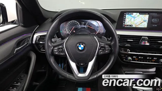 BMW 5-Series 2018 thumb 12