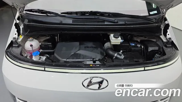 Hyundai Staria 2022 thumb 6