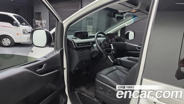Hyundai Staria 2022 thumb 10