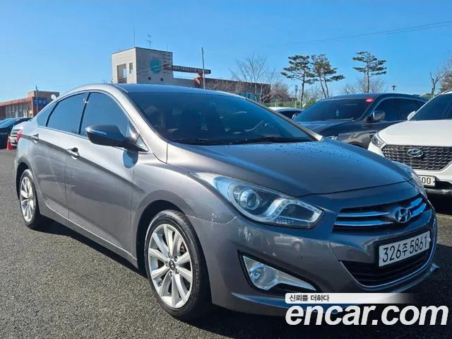 Hyundai i40 2012 thumb 2
