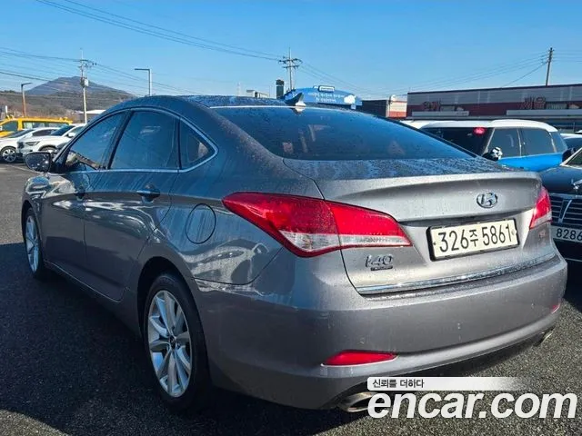Hyundai i40 2012 thumb 4