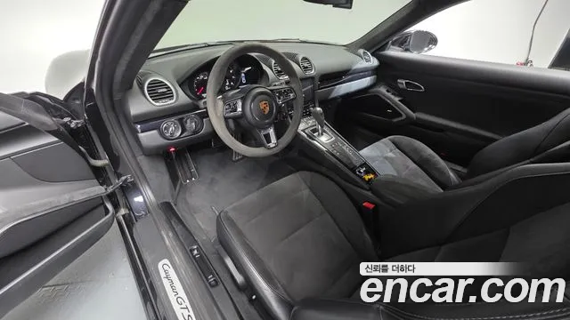 Porsche Cayman 2018 thumb 6