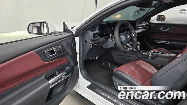 Ford Mustang Mach-E 2024 thumb 10