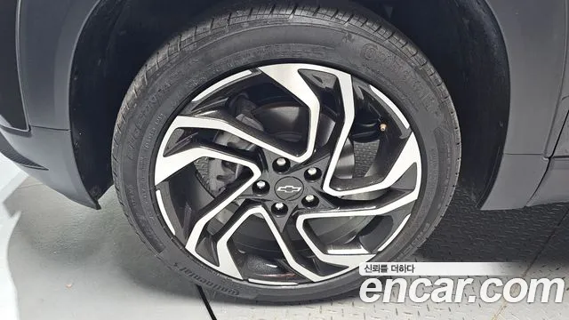 ChevroletGMDaewoo TrailBlazer 2024 thumb 5