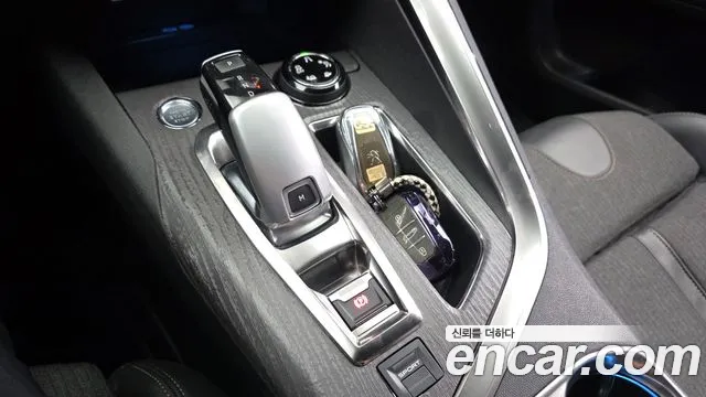 Peugeot 5008 2021 thumb 9