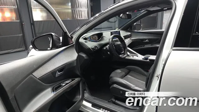 Peugeot 5008 2021 thumb 10