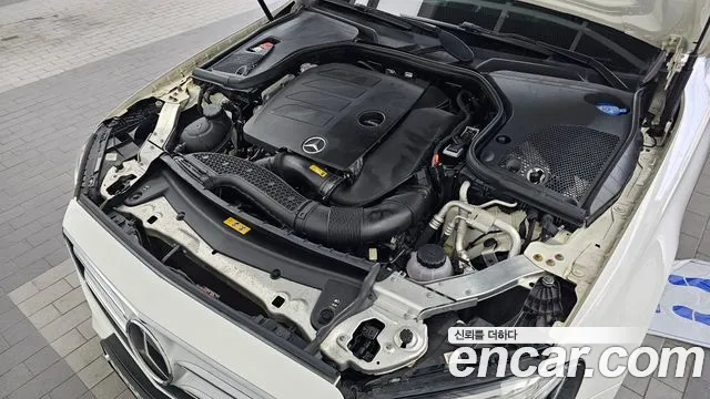 Mercedes-Benz E-Класс 2019 thumb 6