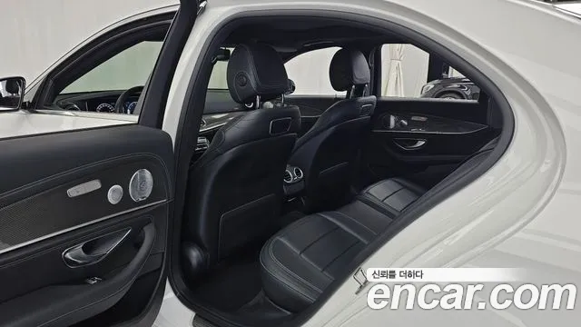 Mercedes-Benz E-Класс 2019 thumb 12