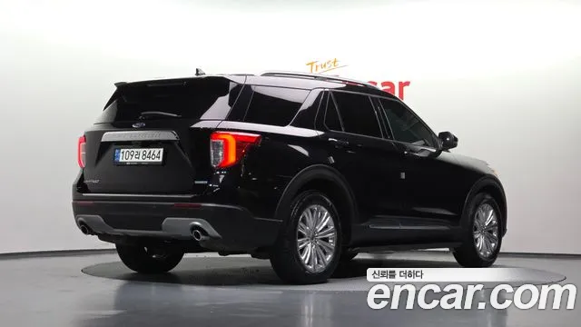 Ford Explorer 2020 thumb 2