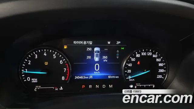 Ford Explorer 2020 thumb 8