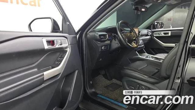 Ford Explorer 2020 thumb 10