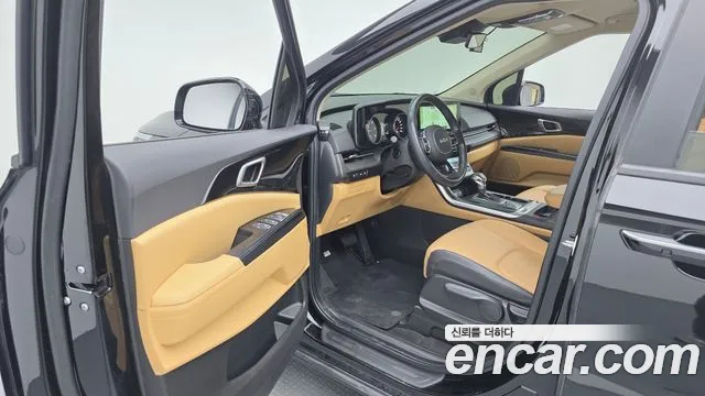 Kia Carnival 2023 thumb 10