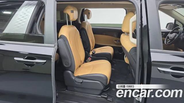 Kia Carnival 2023 thumb 11